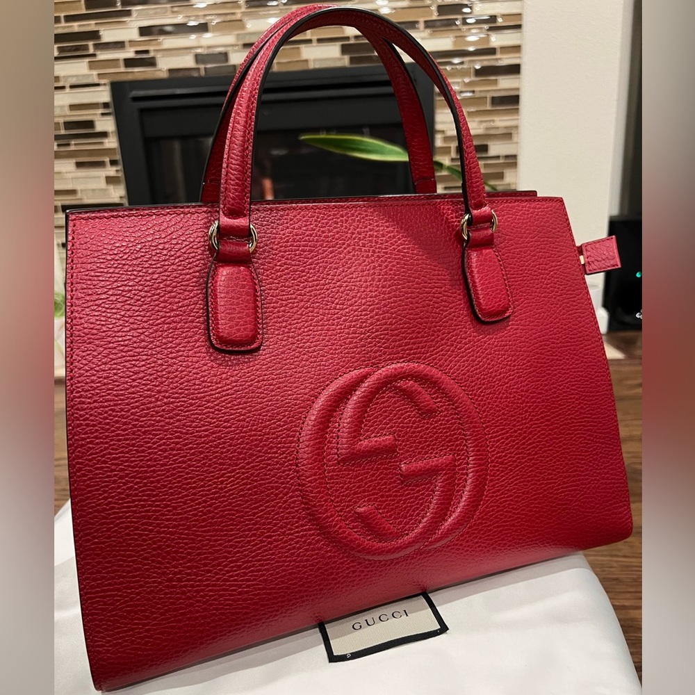 ❌SOLD❌ GUCCI Soho Disco Top Handle Pebbled Leather Shoulder Bag Red 607721